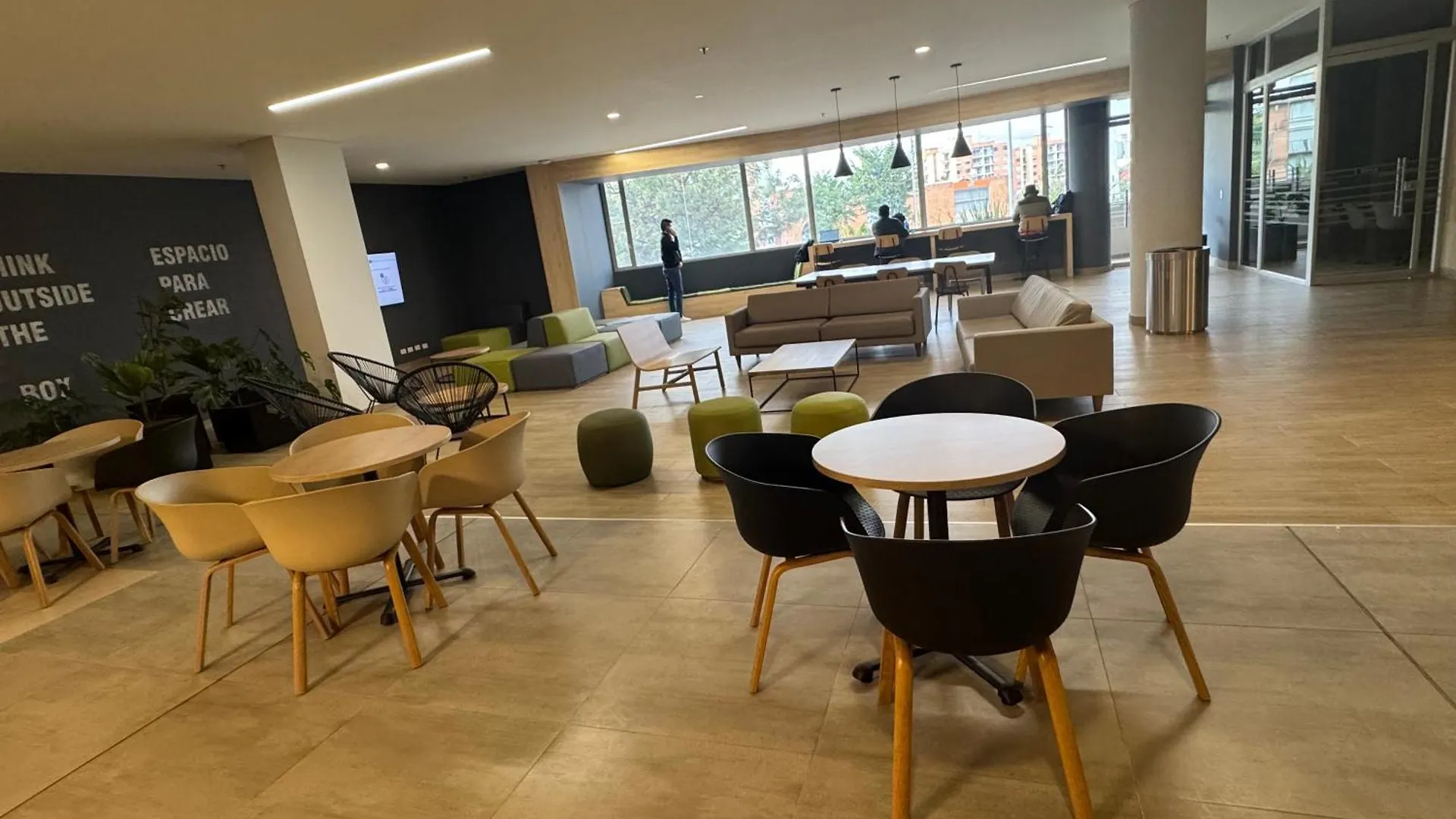 Apartamento Hayuelos Bogotá 0*,  Colômbia